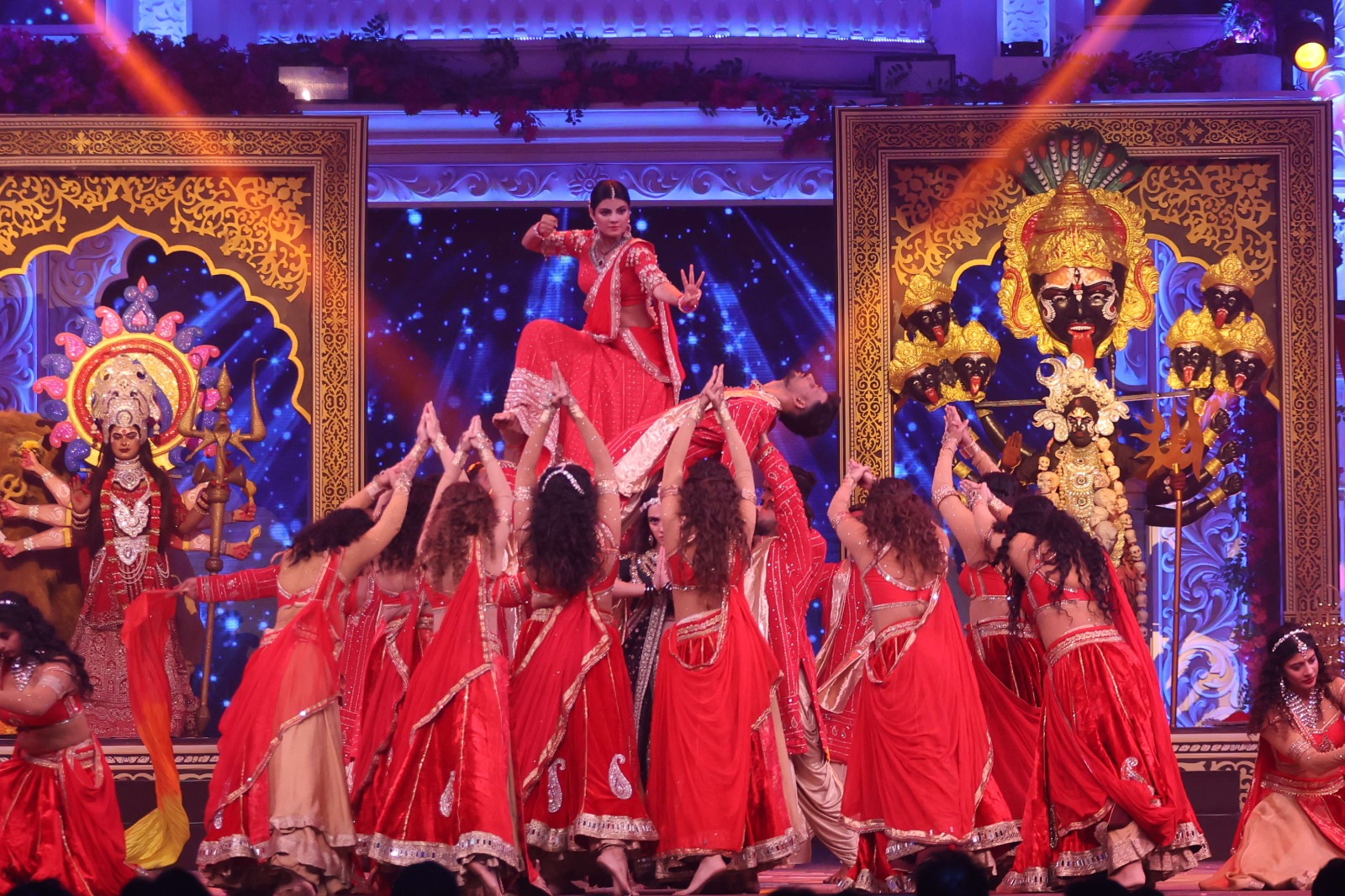 Durga, Kaali, Lakshmi, Annapoorna: Zee TV heroines brings divine power to the Zee Kutumb Awards 2026
